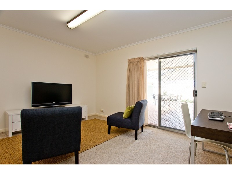 11 Stanley Avenue, Fulham Gardens SA 5024