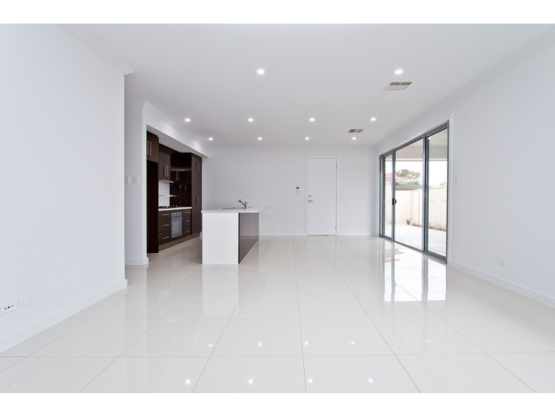 42 Green Avenue, Seaton SA 5023