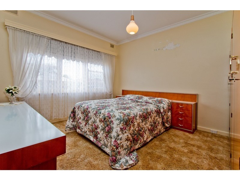 18 Yorkshire Street, Grange SA 5022