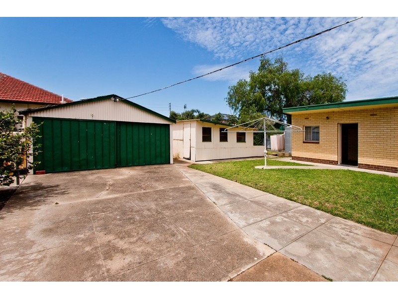 18 Yorkshire Street, Grange SA 5022