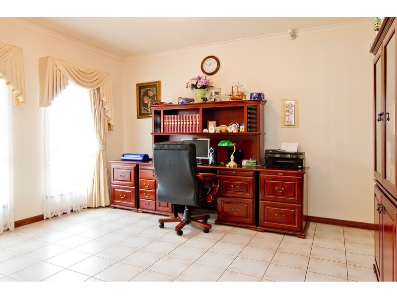 23 Lefkas Court, Seaton SA 5023