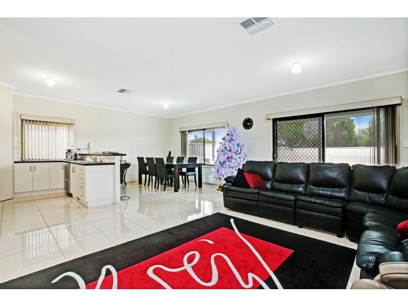 266 Tapleys Hill Road, Seaton SA 5023