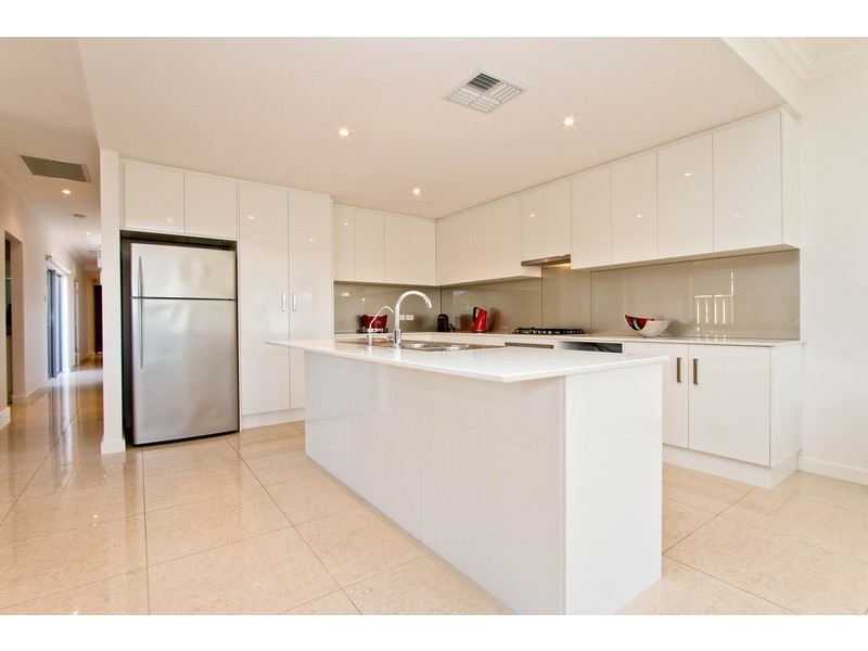 86 Nelson Avenue, Flinders Park SA 5025