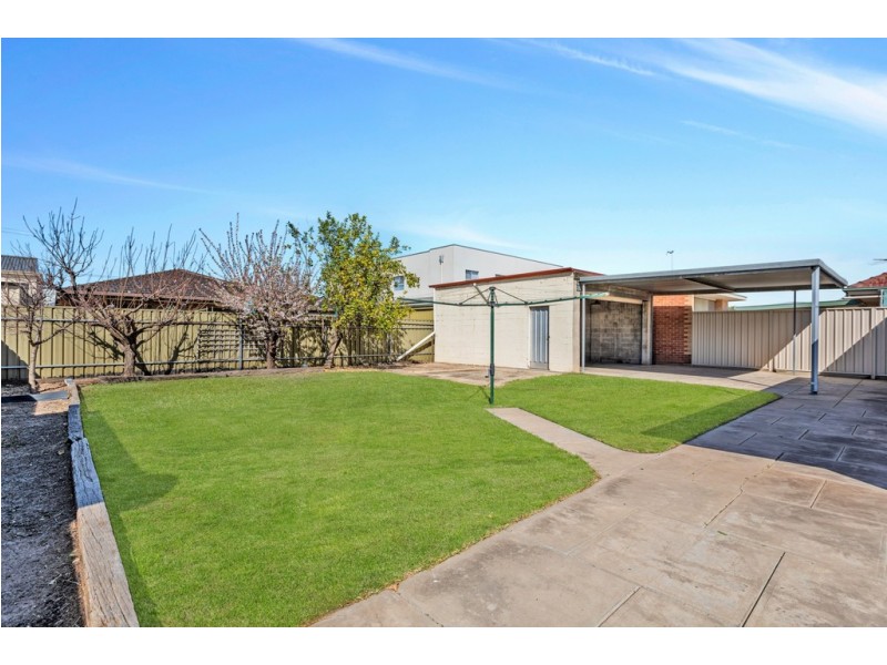 9 Richardson Avenue, Findon SA 5023