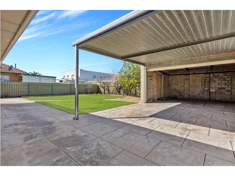 9 Richardson Avenue, Findon SA 5023