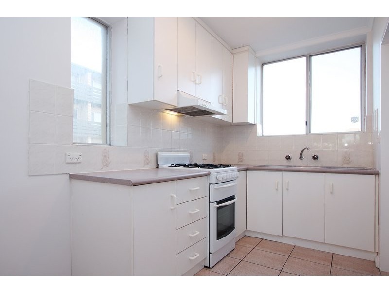 4/286 Seaview Road, Henley Beach SA 5022