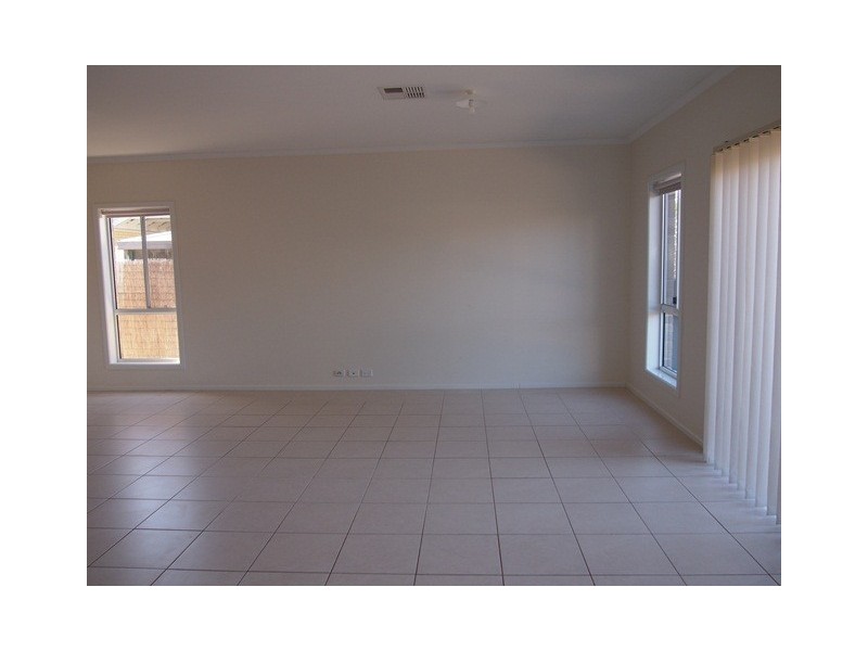 2 Narkunda Street, Largs Bay SA 5016