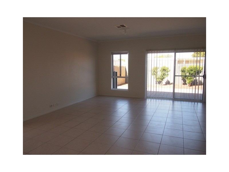 2 Narkunda Street, Largs Bay SA 5016