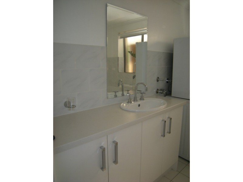 2/9A Clark Terrace, Seaton SA 5023