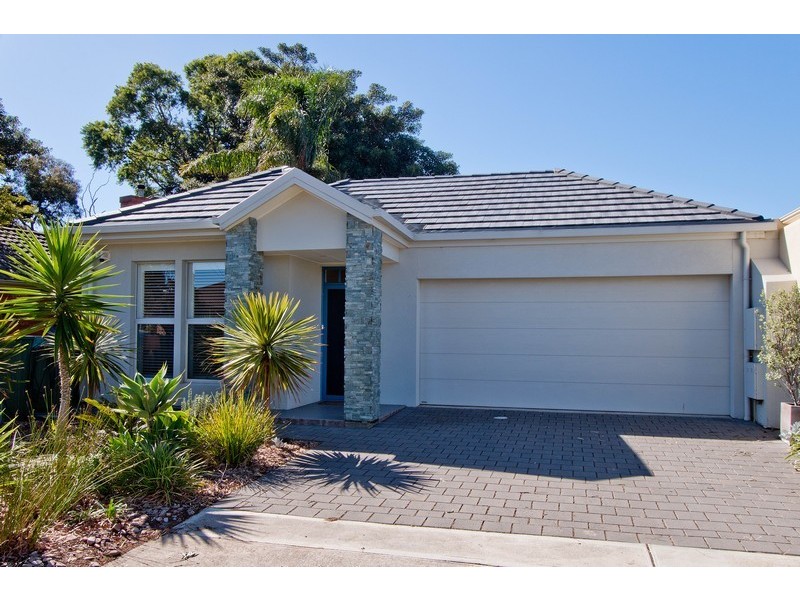 10a Hollard Avenue, Grange SA 5022