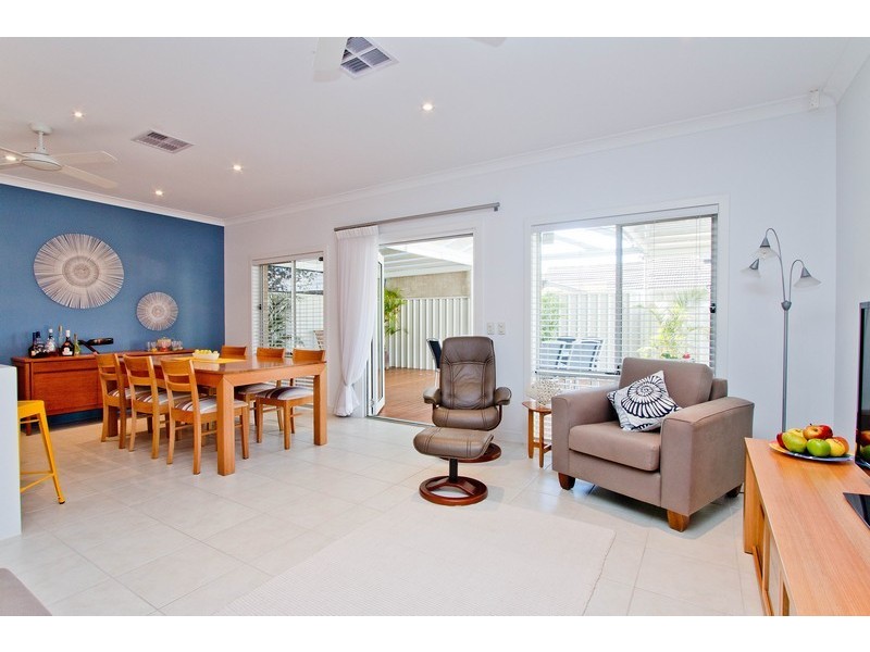 10a Hollard Avenue, Grange SA 5022