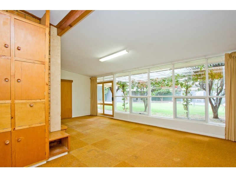 27 Crispian Street, Fulham SA 5024