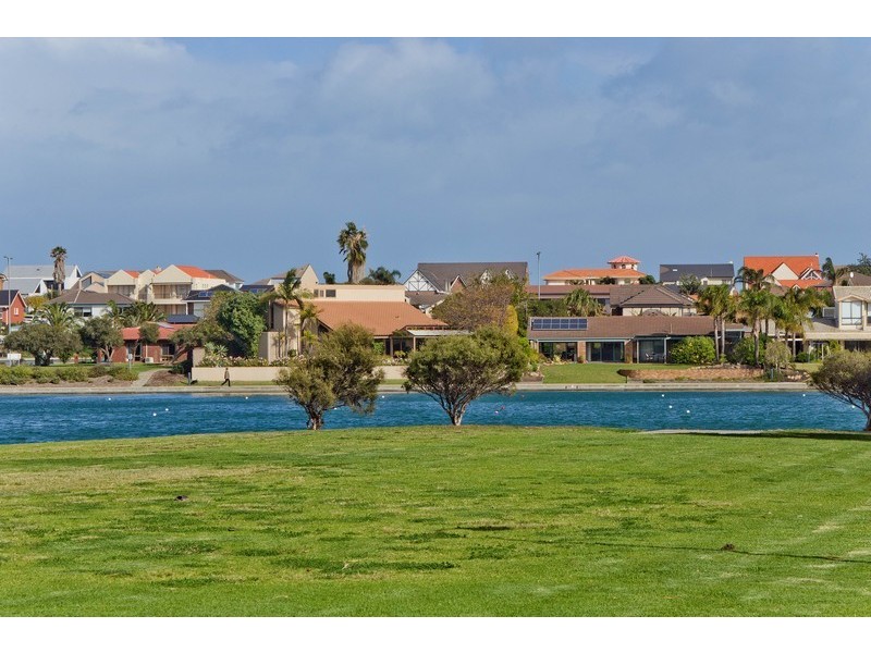 29/77 Brebner Drive, West Lakes SA 5021