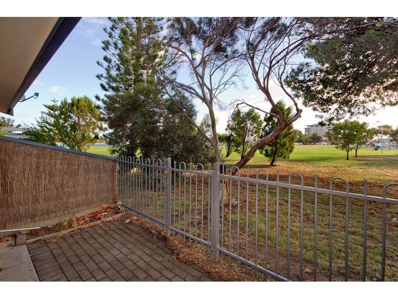 29/77 Brebner Drive, West Lakes SA 5021