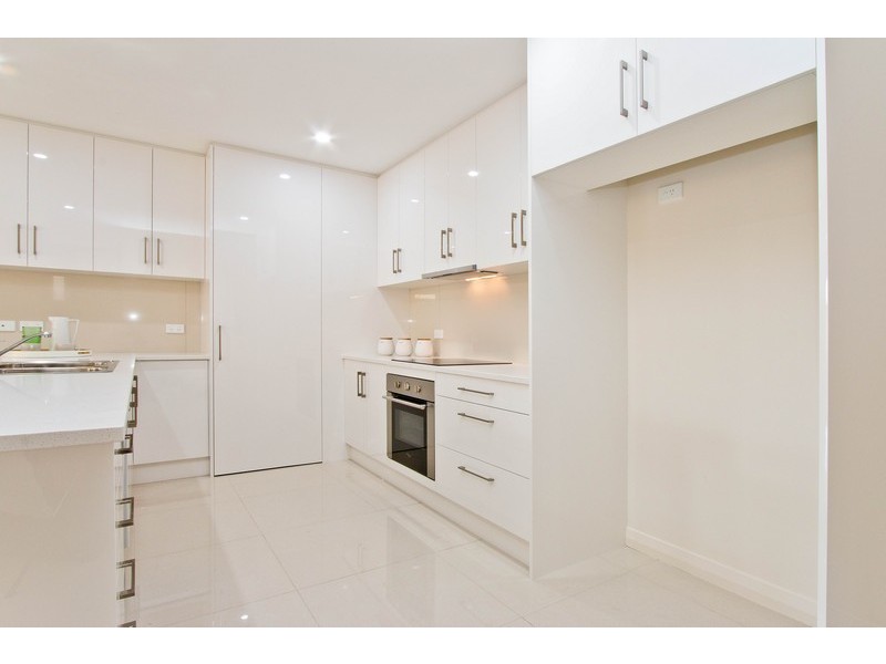 9A Fleetwood Crescent, Henley Beach SA 5022