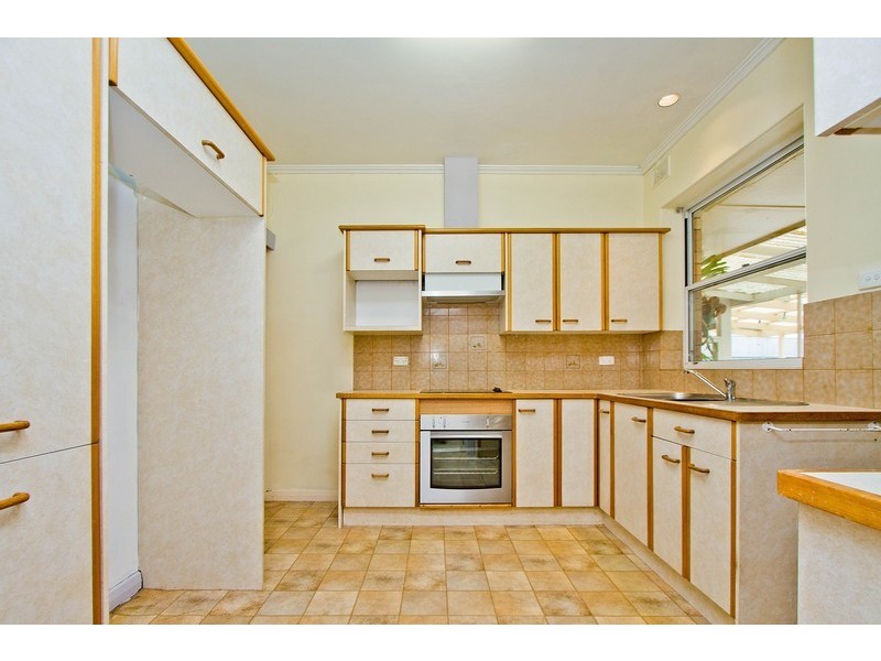 27 Crispian Street, Fulham SA 5024