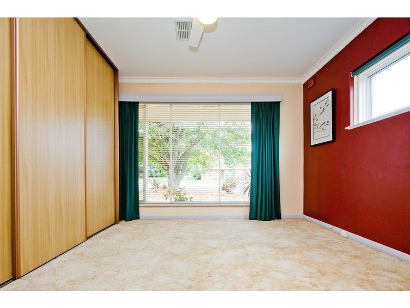 27 Crispian Street, Fulham SA 5024