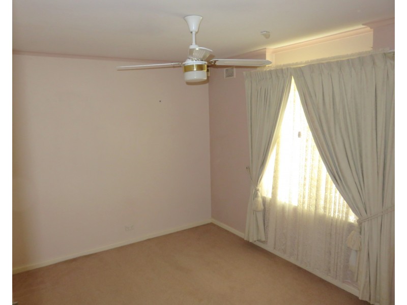 8 Elaine Avenue, Seaton SA 5023