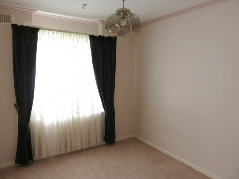 8 Elaine Avenue, Seaton SA 5023