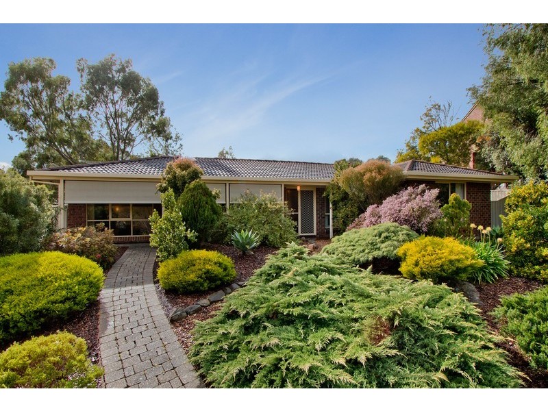 4 Grassdale Rise, Aberfoyle Park SA 5159