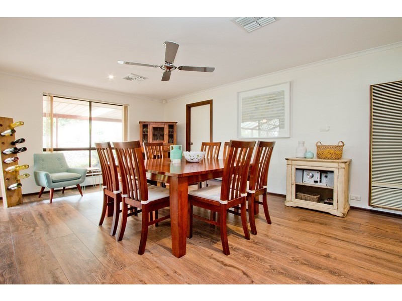 4 Grassdale Rise, Aberfoyle Park SA 5159