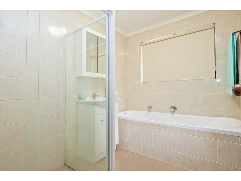 4 Grassdale Rise, Aberfoyle Park SA 5159