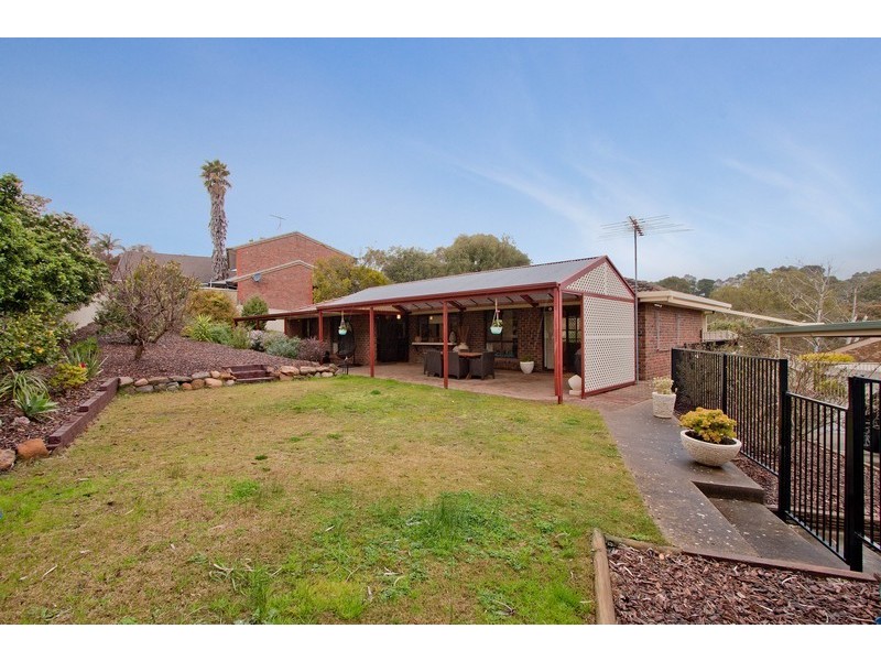 4 Grassdale Rise, Aberfoyle Park SA 5159