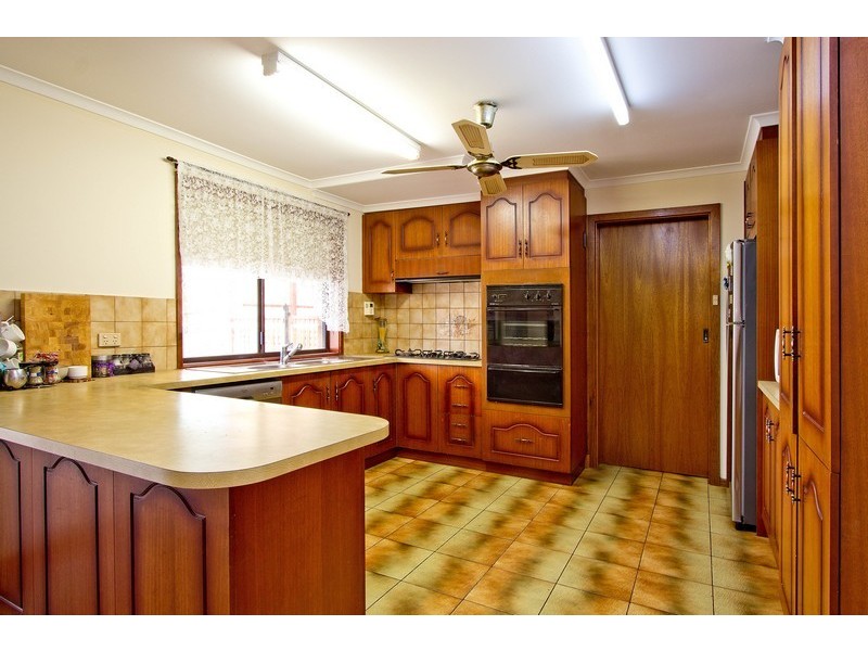 7 Lefkas Court, Seaton SA 5023