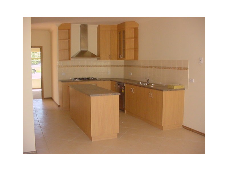 17 Beach Street, Grange SA 5022