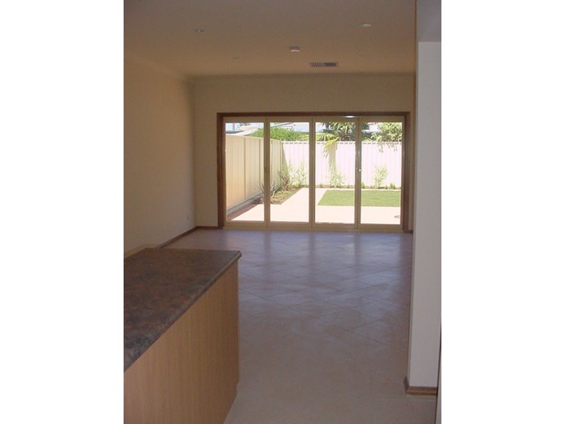 17 Beach Street, Grange SA 5022