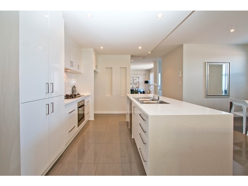 2/3 Dineen Place, West Beach SA 5024