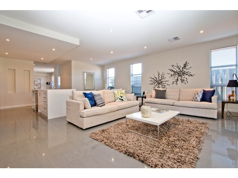 2/3 Dineen Place, West Beach SA 5024