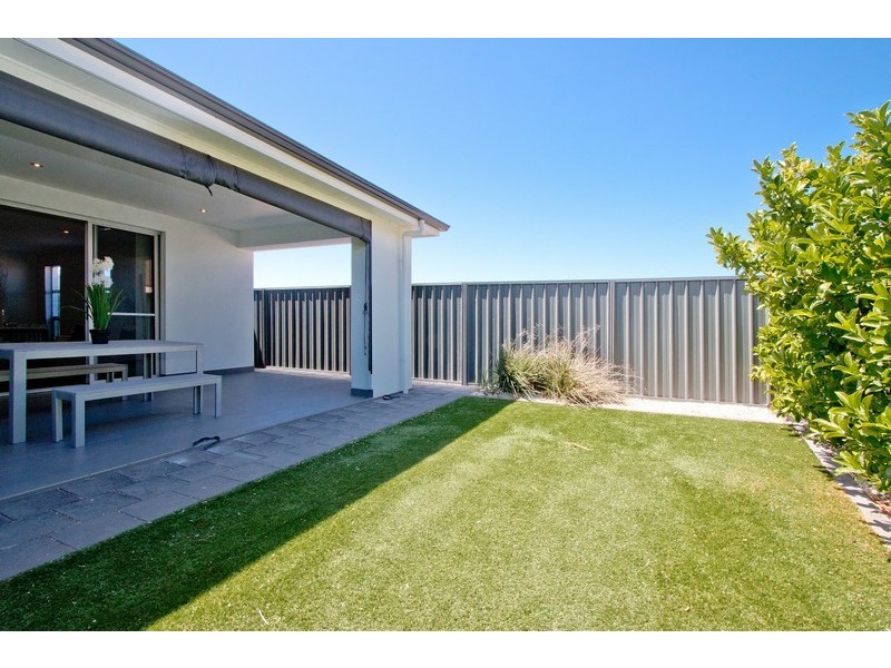 2/3 Dineen Place, West Beach SA 5024
