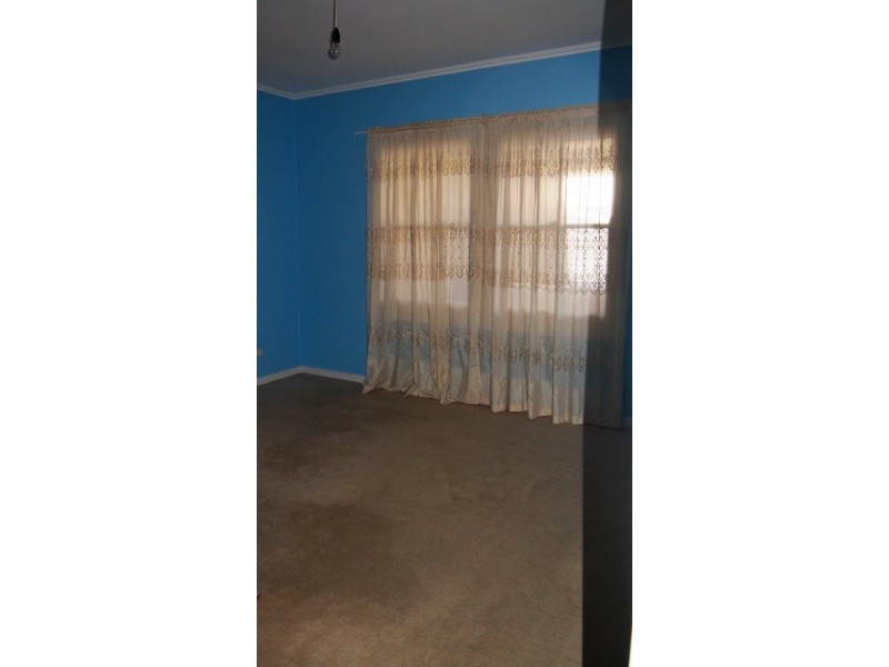 4 Munro Avenue, Seaton SA 5023