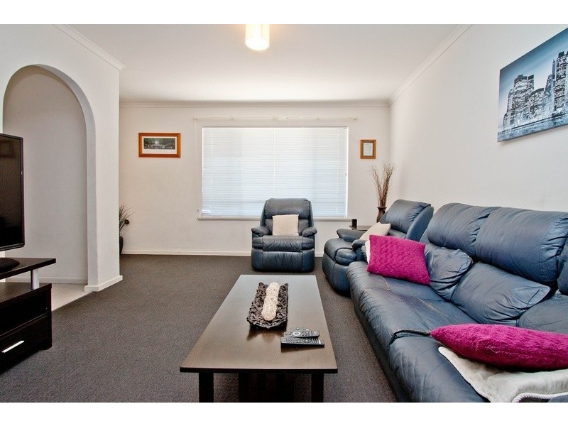 1 and 2/88 Clayson Road, Salisbury East SA 5109