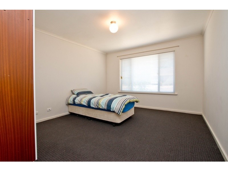 1 and 2/88 Clayson Road, Salisbury East SA 5109