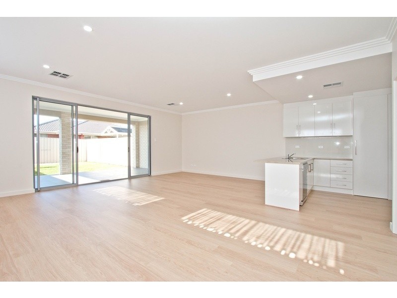 43A Russ Avenue, Seaton SA 5023