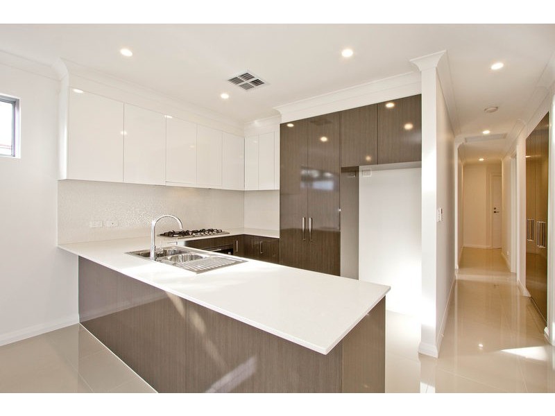 2/15 Yalpara Avenue, Seaton SA 5023