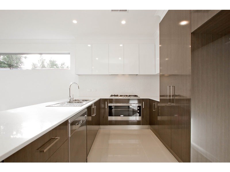 2/15 Yalpara Avenue, Seaton SA 5023