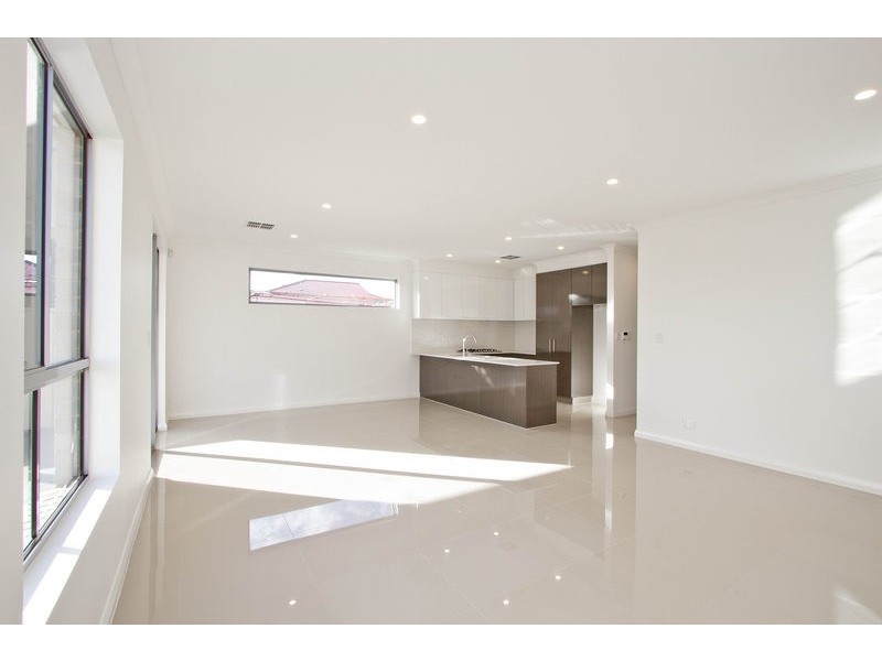 2/15 Yalpara Avenue, Seaton SA 5023