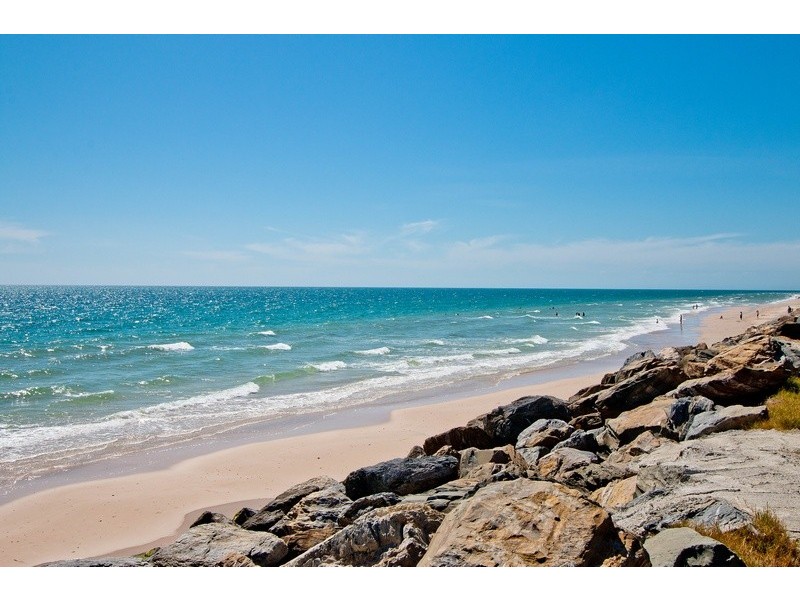 4/20 Seaview Road, West Beach SA 5024