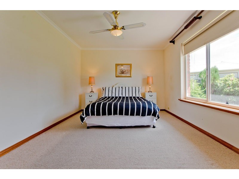 2/16 Lefkas Court, Seaton SA 5023