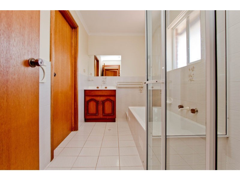 2/16 Lefkas Court, Seaton SA 5023