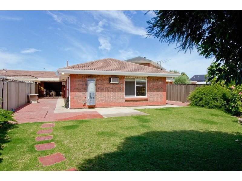 2/16 Lefkas Court, Seaton SA 5023