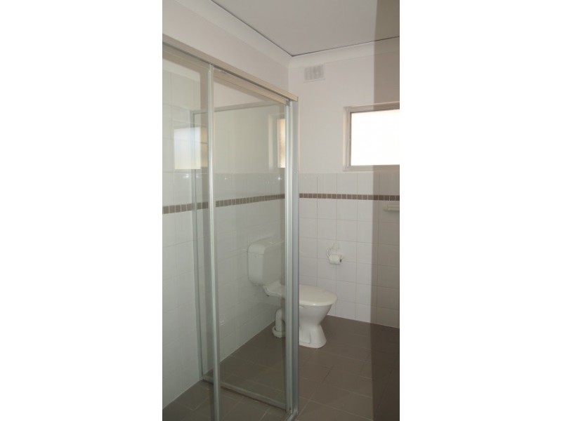 2/2 Bach Crecent, Seaton SA 5023