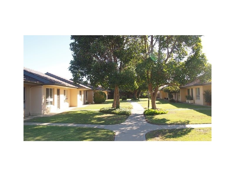 2/2 Bach Crecent, Seaton SA 5023