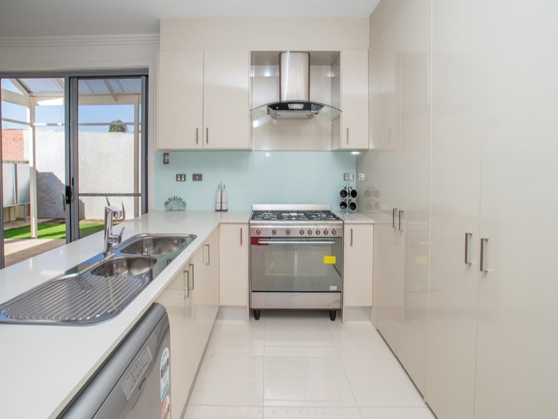 2A Lawrie Street, Henley Beach SA 5022