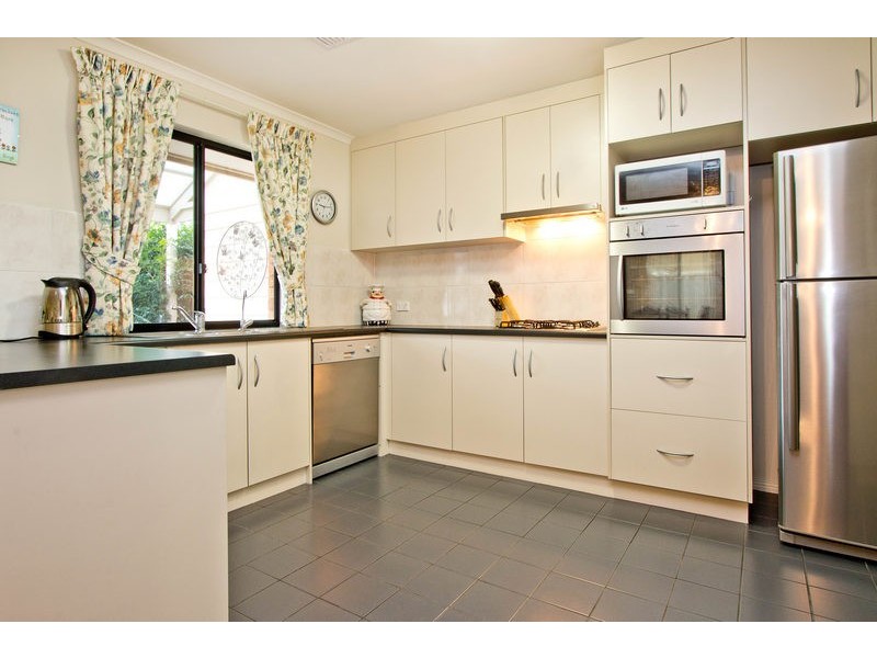 17 Coppins Terrace, Fulham Gardens SA 5024