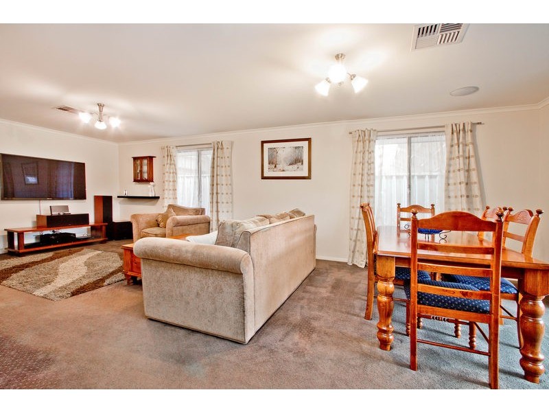 17 Coppins Terrace, Fulham Gardens SA 5024