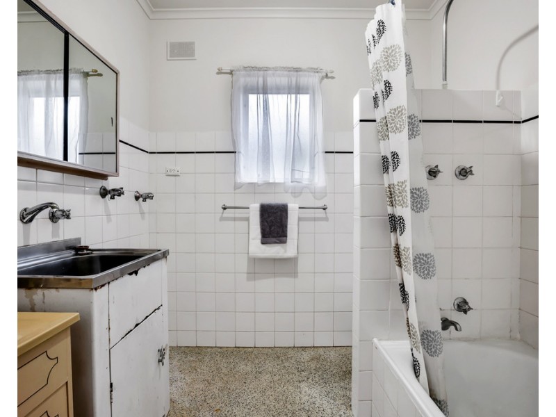 2/37 Dampier Avenue, Flinders Park SA 5025